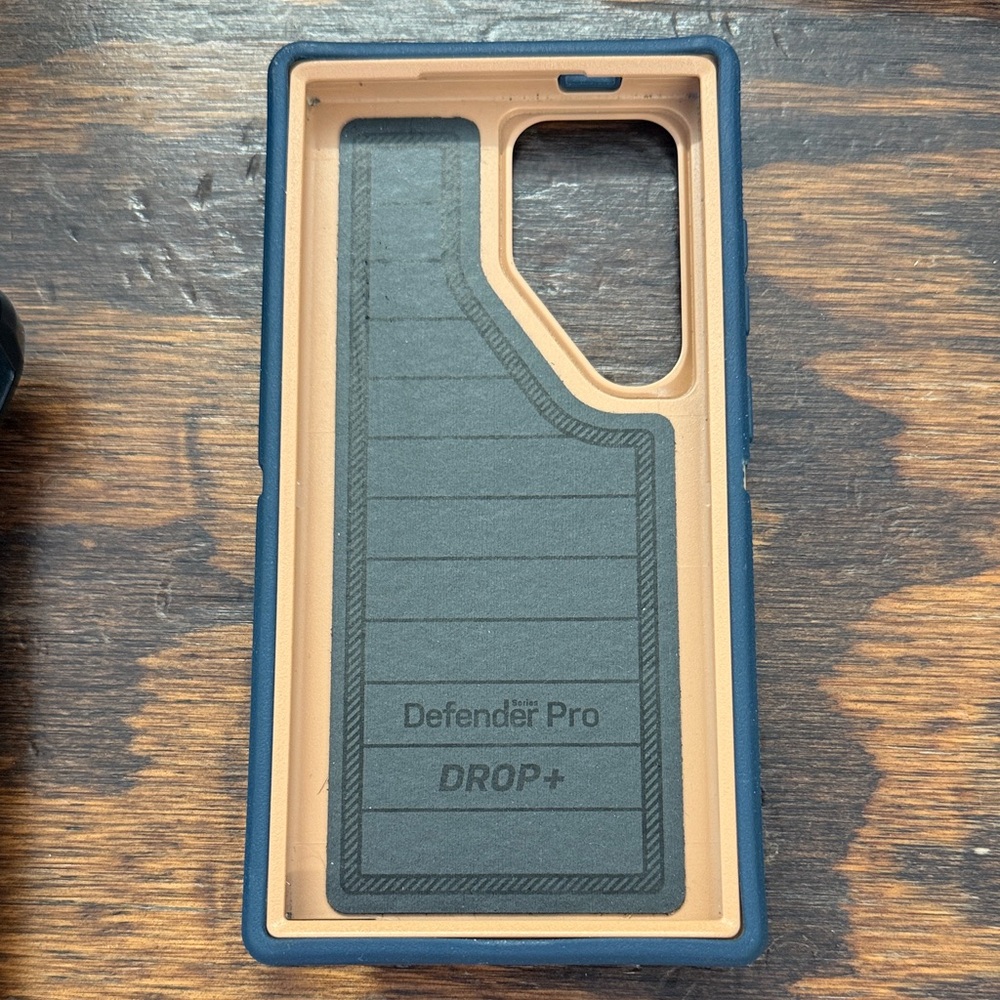 S24 Ultra OtterBox Navy Blue Phone Case with Tan Accent with Clip - Picture 2 of 5